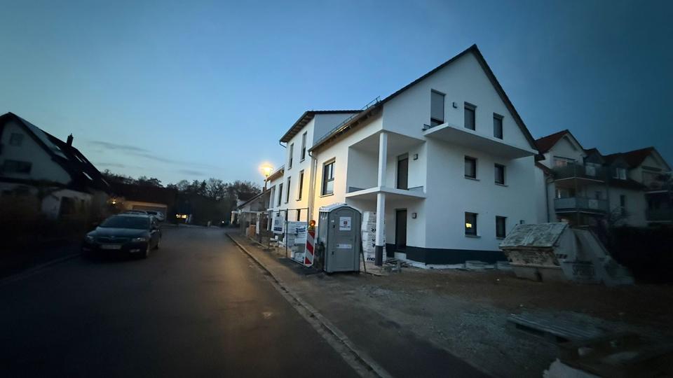 Dachgeschoßwohnung Leinburg - 2.5 Zimmer, 85 m&sup2;, 1.345&euro; | Angebot:24744591