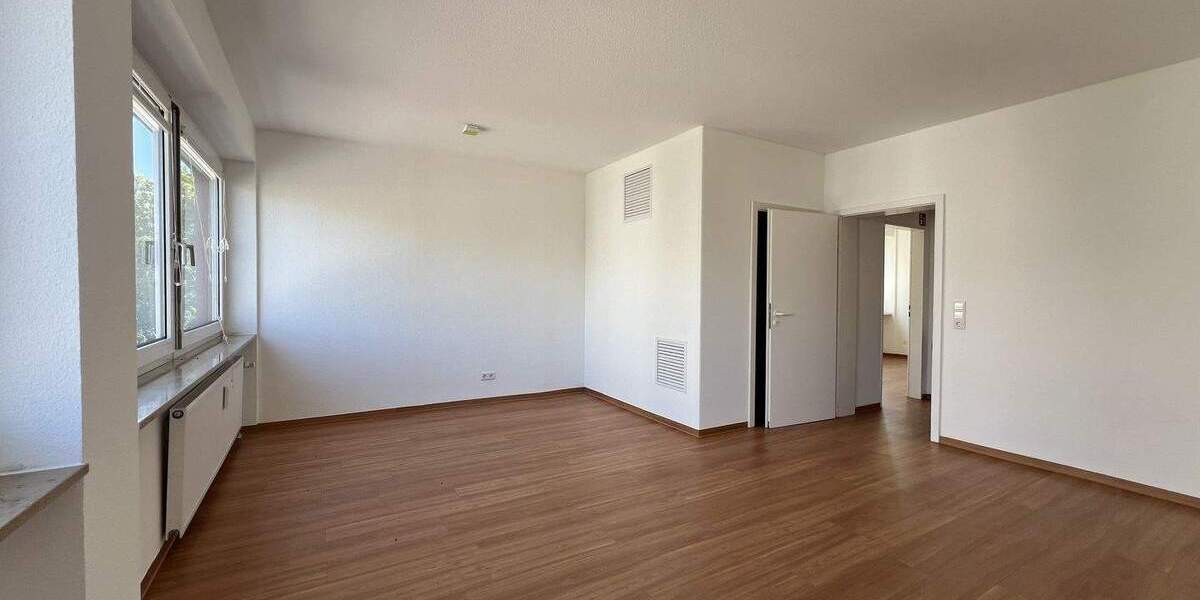 Gewerbeobjekt Erlangen Büchenbach - 9 Zimmer, 449.000&euro; | Angebot:25671201