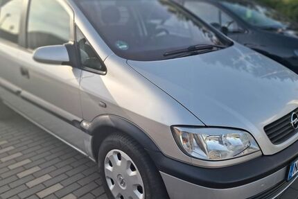 Opel Zafira 156.000 km 1.450 &euro; Neustadt a.d.Aisch 91413
