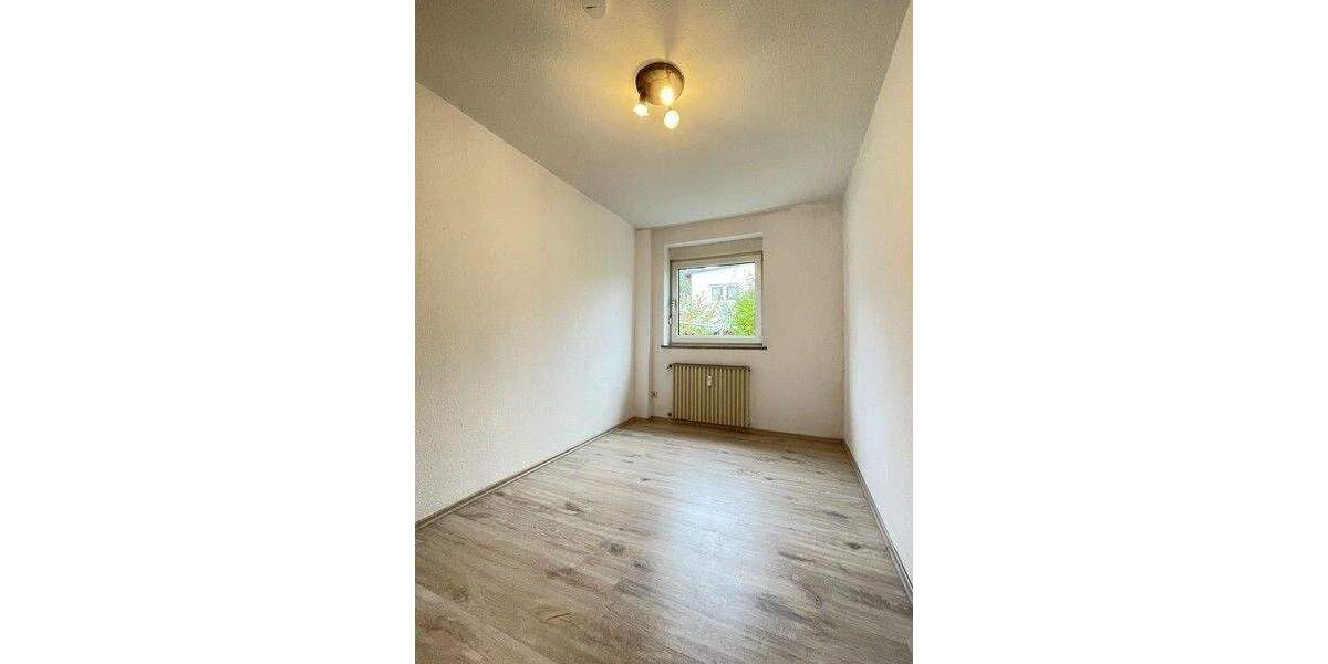 Mehrfamilienhaus, Wohnhaus Nürnberg Falkenheim - 7 Zimmer, 136 m&sup2;, 538.000&euro; | Angebot:25699368