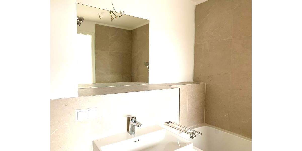 Etagenwohnung Nürnberg St Leonhard - 3 Zimmer, 130 m&sup2;, 1.825&euro; | Angebot:25683954