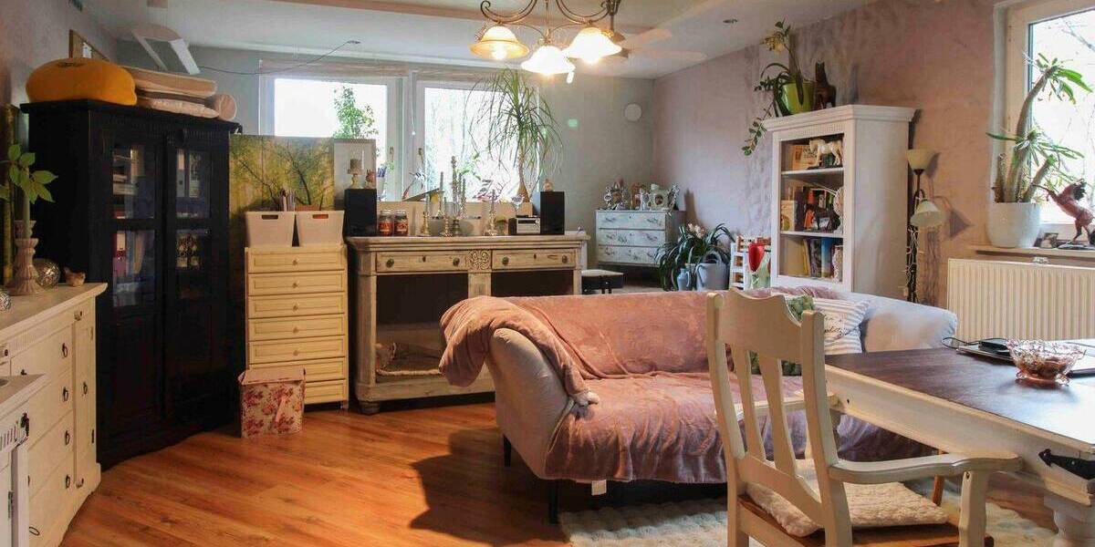 Mehrfamilienhaus, Wohnhaus Fürth Unterfarrnbach - 7 Zimmer, 230 m&sup2;, 528.000&euro; | Angebot:26055211