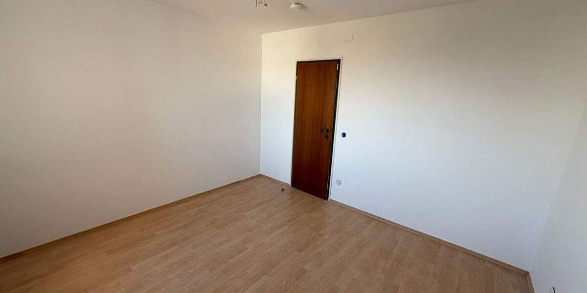 Etagenwohnung Nürnberg Langwasser - 3 Zimmer, 78 m&sup2;, 820&euro; | Angebot:25986434