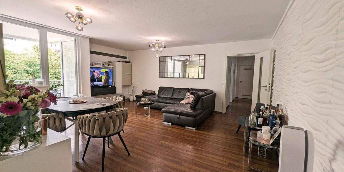 Etagenwohnung Nürnberg Maxfeld - 4 Zimmer, 92 m&sup2;, 439.000&euro; | Angebot:25740520