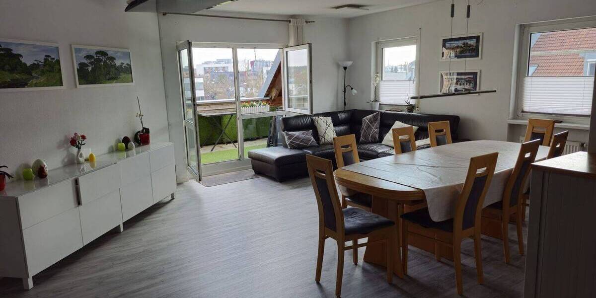 Etagenwohnung Erlangen Tennenlohe - 4 Zimmer, 107 m&sup2;, 1.250&euro; | Angebot:25938363