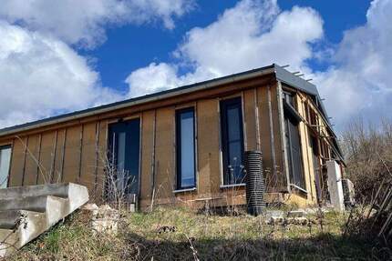 Haus Heroldsbach - 2 Zimmer, 84 m&sup2;, 410.000&euro; | Angebot:25984390