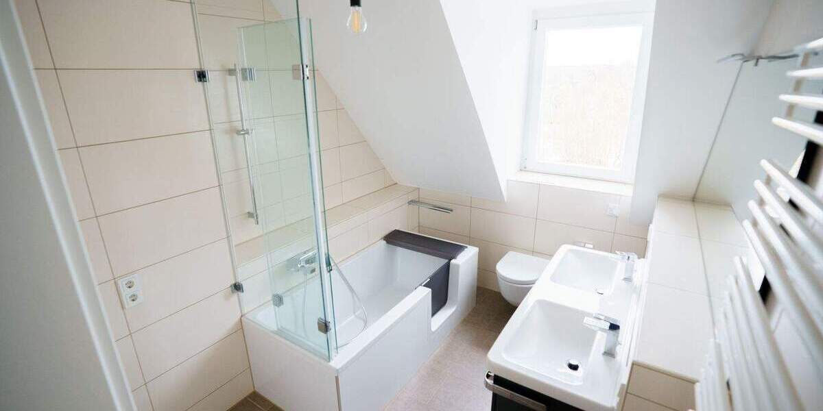 Zimmer Erlangen Bruck - 3 Zimmer, 100 m&sup2;, 1.390&euro; | Angebot:25864435