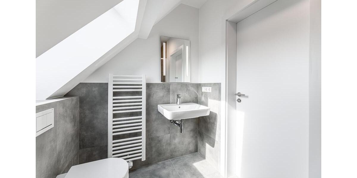 Dachgeschoßwohnung Nürnberg Erlenstegen - 1 Zimmer, 33 m&sup2;, 740&euro; | Angebot:25973432