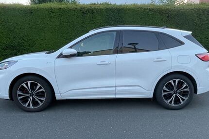 Ford Kuga 75.000 km 17.990 &euro; Obermichelbach 90587