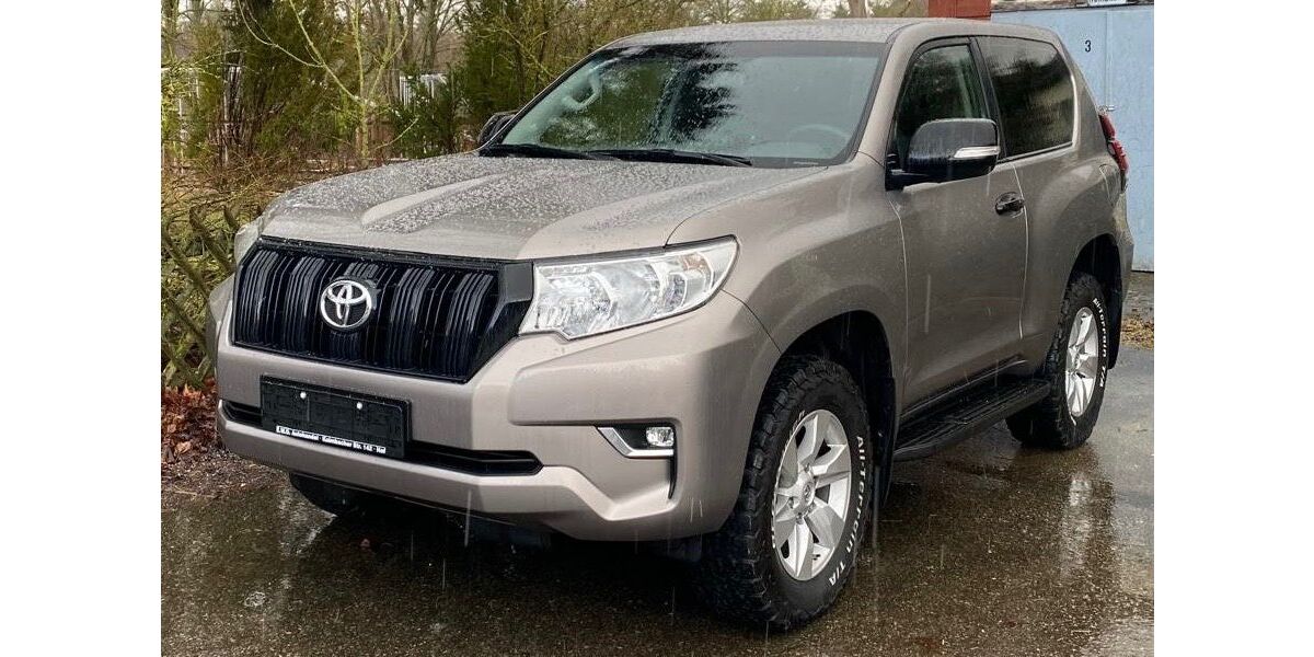 Toyota Land Cruiser 100.000 km 45.800 &euro; Nürnberg 90491