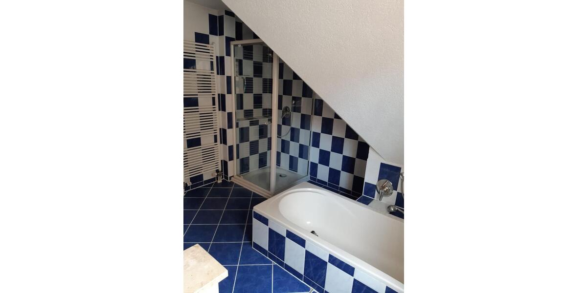 Dachgeschoßwohnung Gerhardshofen - 5 Zimmer, 109 m&sup2;, 850&euro; | Angebot:25855009