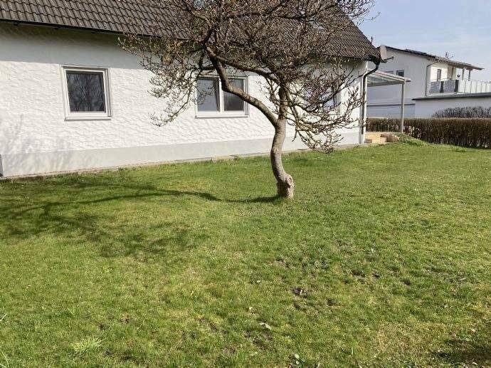 Etagenwohnung Erlangen Hüttendorf - 3 Zimmer, 100 m&sup2;, 950&euro; | Angebot:26841804