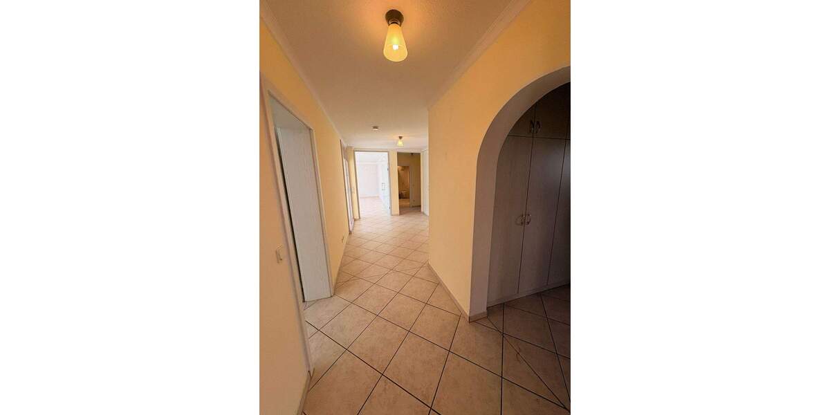 Etagenwohnung Nürnberg Gaismannshof - 4 Zimmer, 145 m&sup2;, 2.000&euro; | Angebot:25940493