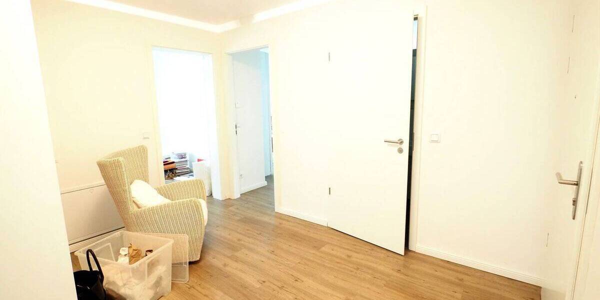 Etagenwohnung Fürth Südstadt - 4 Zimmer, 114 m&sup2;, 1.650&euro; | Angebot:26853015