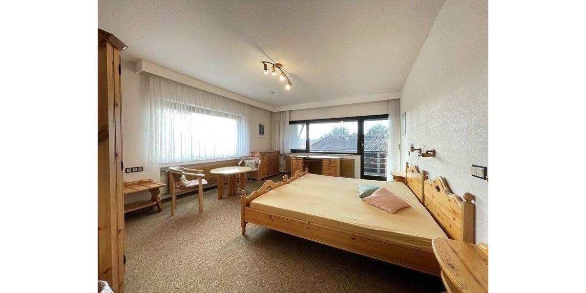 Einfamilienhaus Lauf - 9 Zimmer, 300 m&sup2;, 920.000&euro; | Angebot:25699469