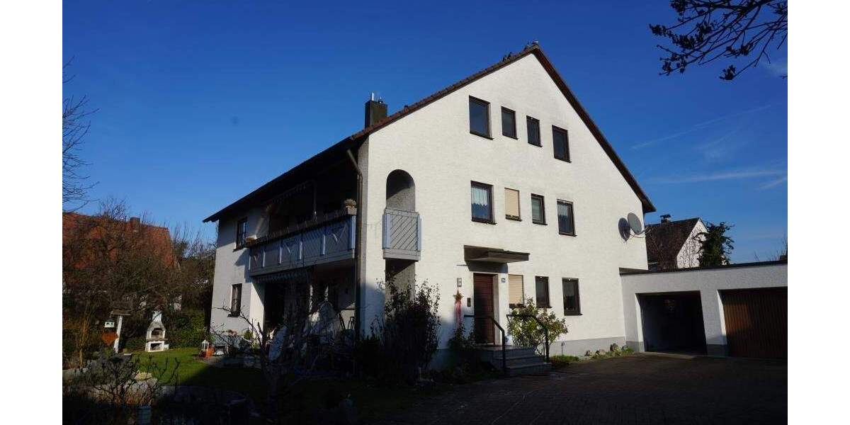 Etagenwohnung Nürnberg Werderau - 3 Zimmer, 100 m&sup2;, 990&euro; | Angebot:25704376