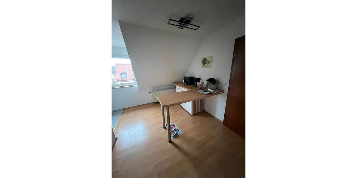 Dachgeschoßwohnung Zirndorf - 4.5 Zimmer, 120 m&sup2;, 1.300&euro; | Angebot:26598093
