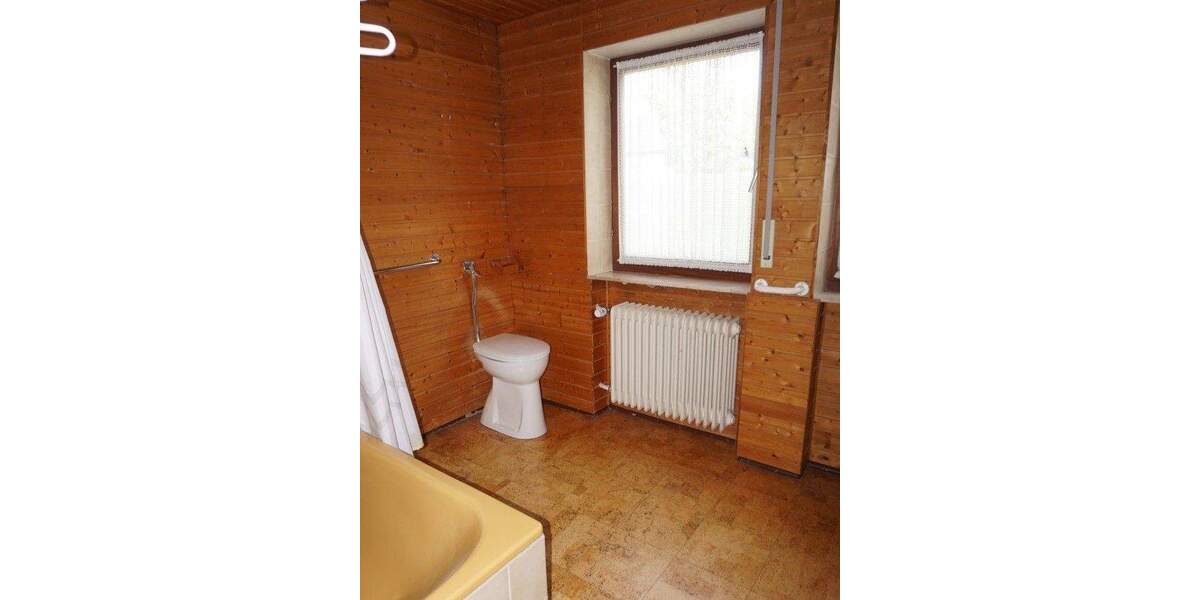 Reihenmittelhaus Nürnberg Röthenbach b Schweinau - 8 Zimmer, 158 m&sup2;, 399.000&euro; | Angebot:25704367