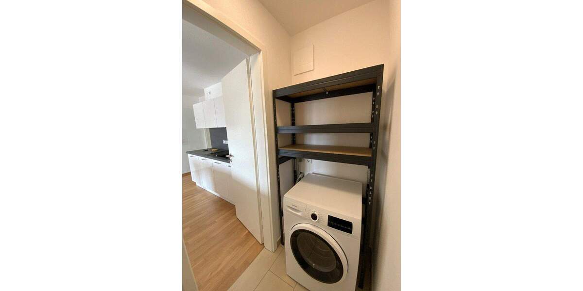 Etagenwohnung Zirndorf - 2 Zimmer, 64 m&sup2;, 1.100&euro; | Angebot:25896526