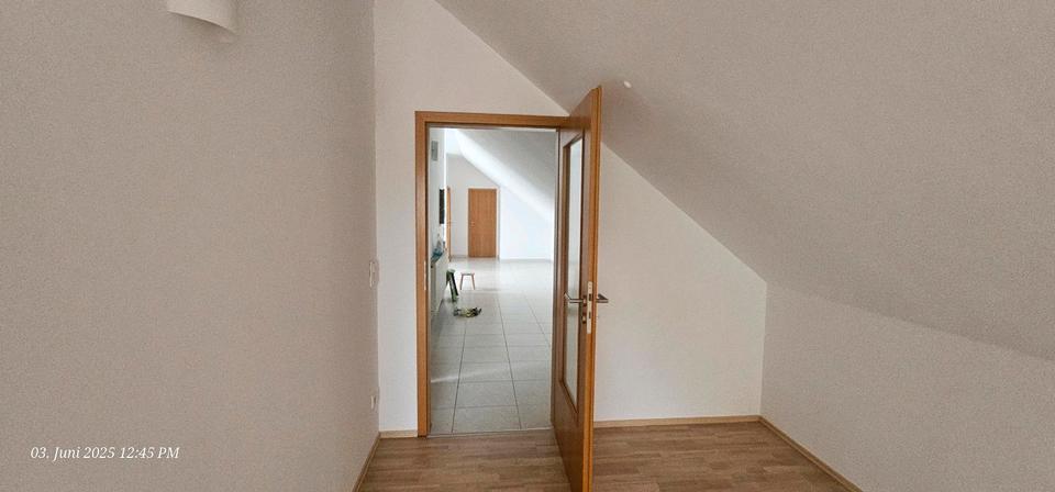 Dachgeschoßwohnung Cadolzburg - 2 Zimmer, 77 m&sup2;, 930&euro; | Angebot:26567487