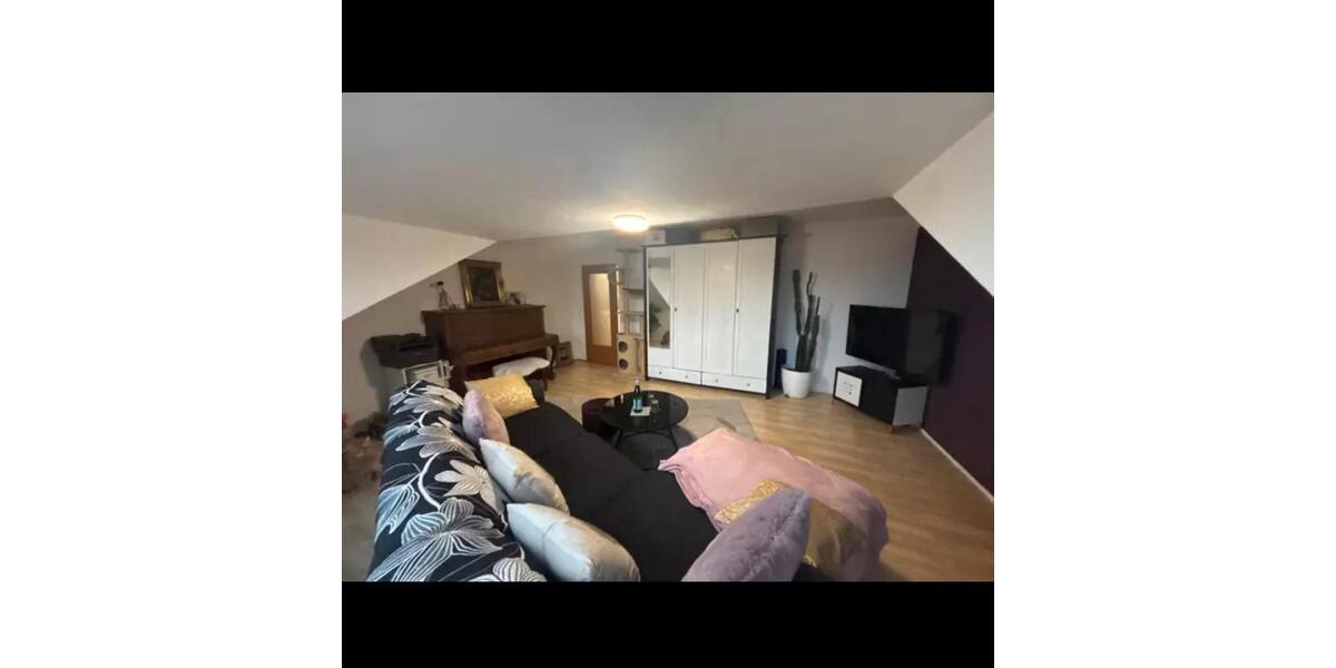 Dachgeschoßwohnung Nürnberg Erlenstegen - 2.5 Zimmer, 81 m&sup2;, 850&euro; | Angebot:26638640