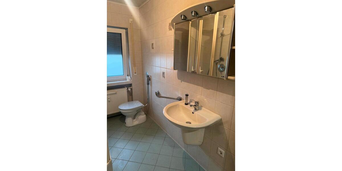 Etagenwohnung Lauf an der Pegnitz - 3 Zimmer, 83 m&sup2;, 1.100&euro; | Angebot:26638684