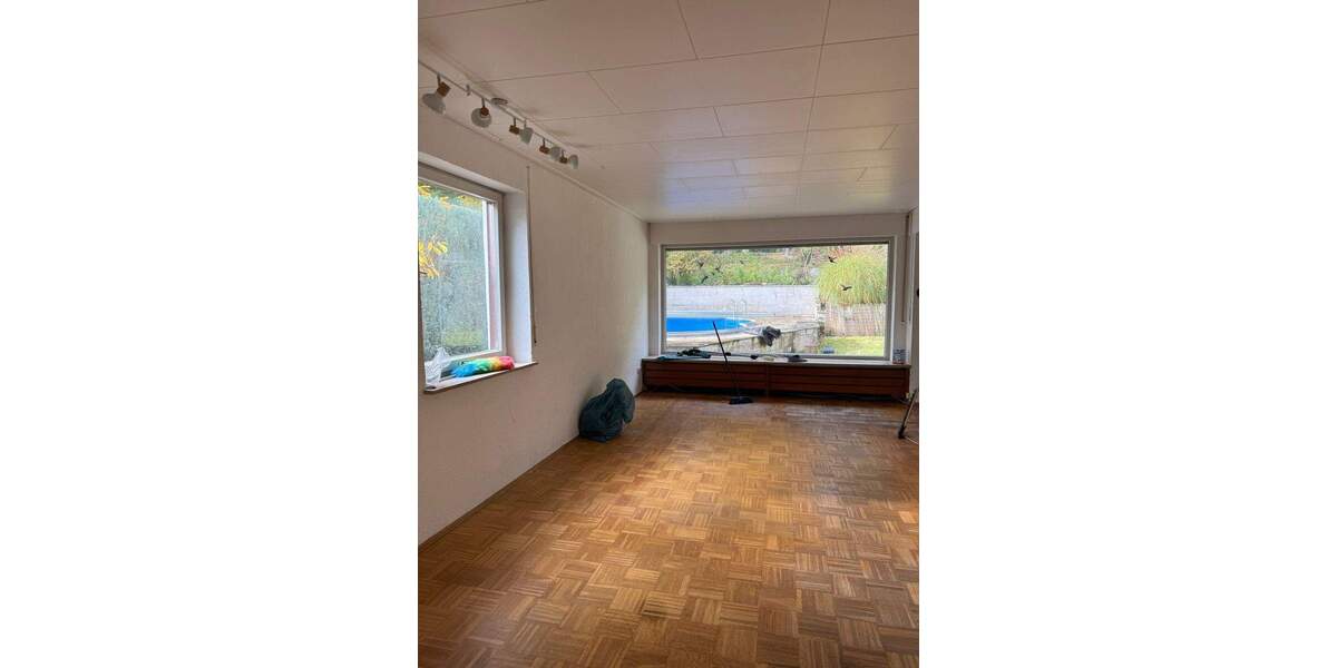 Einfamilienhaus Roßtal-1 Roßtal - 7 Zimmer, 133 m&sup2;, 390.000&euro; | Angebot:25703799