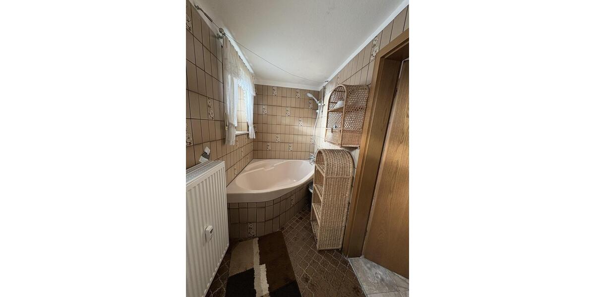 Etagenwohnung Kunreuth - 3 Zimmer, 98 m&sup2;, 700&euro; | Angebot:25546646