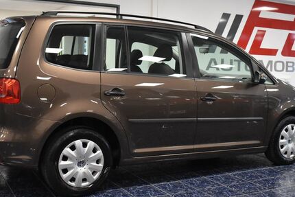 VW Touran 166.400 km 8.880 &euro; Nürnberg 90431