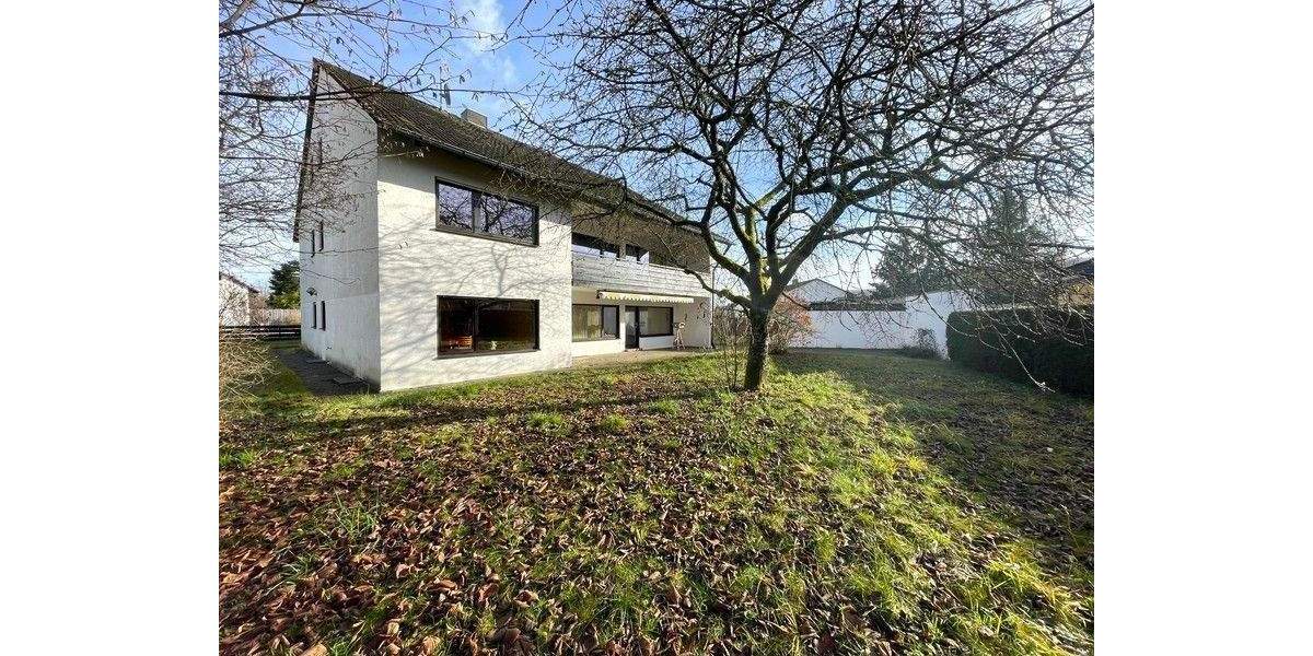 Einfamilienhaus Lauf - 9 Zimmer, 300 m&sup2;, 920.000&euro; | Angebot:25699469