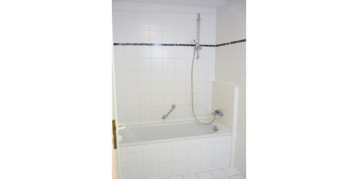 Etagenwohnung Nürnberg Schnepfenreuth - 2 Zimmer, 76 m&sup2;, 999&euro; | Angebot:25830909