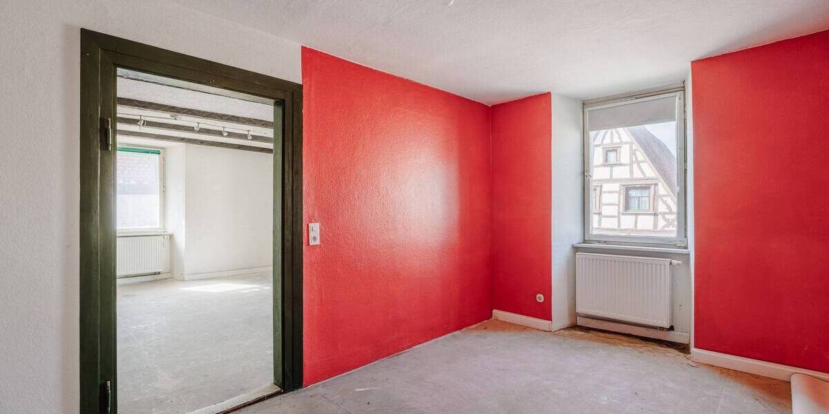 Mehrfamilienhaus, Wohnhaus Forchheim - 6 Zimmer, 130 m&sup2;, 630.000&euro; | Angebot:25692176