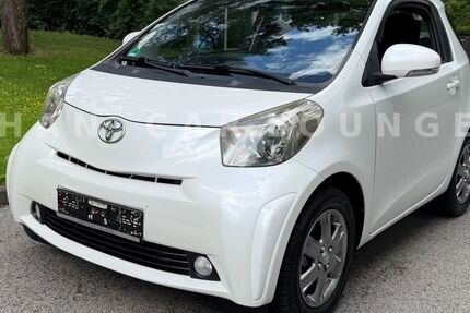 Toyota IQ 90.000 km 6.990 &euro; Nürnberg 90431