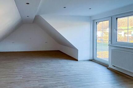 Wohnung Neustadt an der Aisch - 3.5 Zimmer, 125 m&sup2;, 990&euro; | Angebot:25869150
