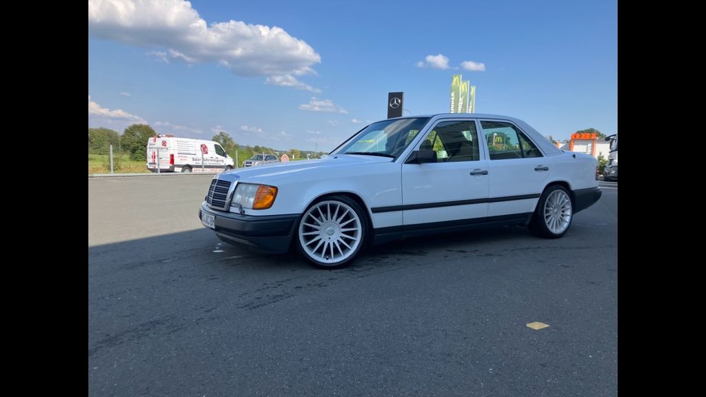 Mercedes-Benz 230 128.000 km 7.900 &euro; Forchheim 91301