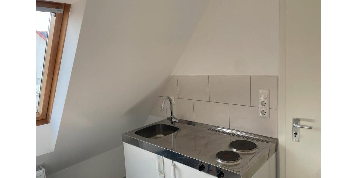Dachgeschoßwohnung Buckenhof - 1 Zimmer, 20 m&sup2;, 620&euro; | Angebot:25906793