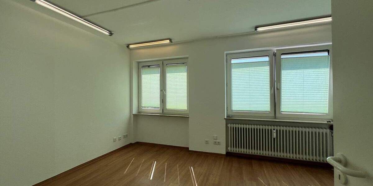 Gewerbeobjekt Erlangen Büchenbach - 9 Zimmer, 449.000&euro; | Angebot:25671201