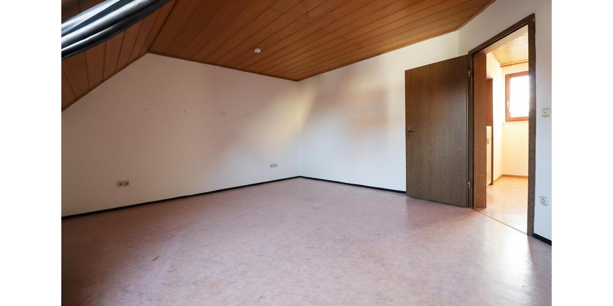 Dachgeschoßwohnung Erlangen Alterlangen - 2 Zimmer, 71 m&sup2;, 923&euro; | Angebot:25182141