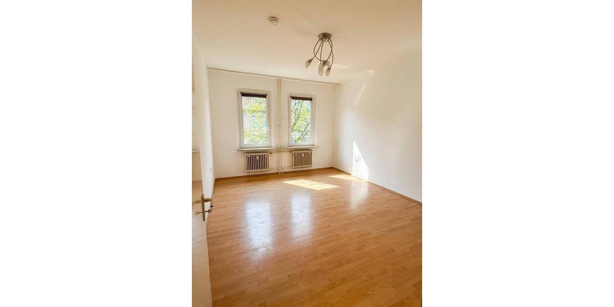 Etagenwohnung Nürnberg Steinbühl - 2 Zimmer, 64 m&sup2;, 219.000&euro; | Angebot:26306370