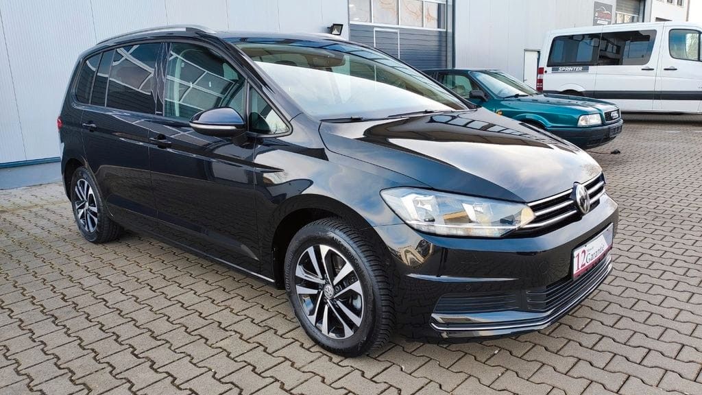 VW Touran 107.000 km 21.600 &euro; Fürth 90763