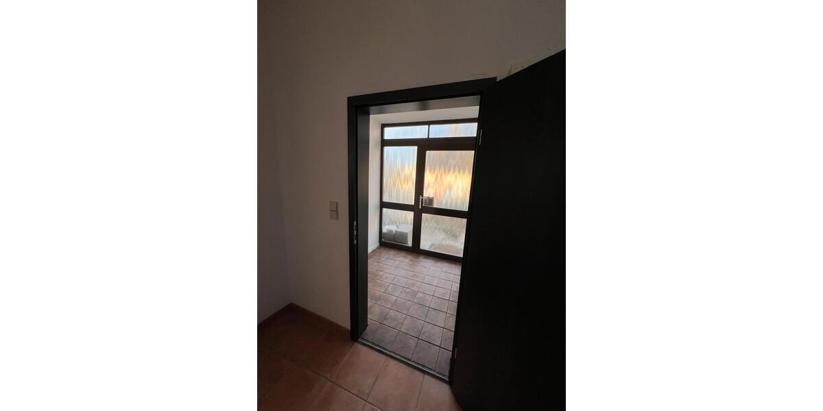 Einfamilienhaus Wiesenthau - 6 Zimmer, 180 m&sup2;, 1.600&euro; | Angebot:25859620