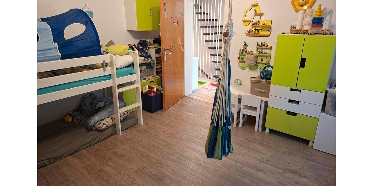 Reihenhaus Schwabach - 6.5 Zimmer, 125 m&sup2;, 500.000&euro; | Angebot:27014376