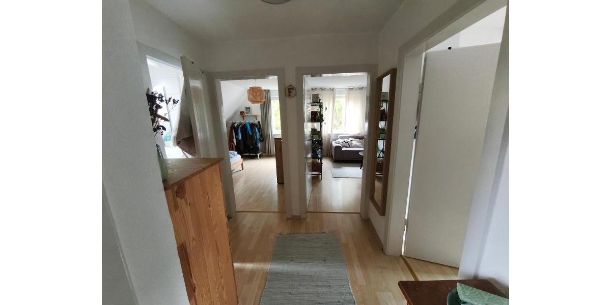 3 Zi. Wohnung im DG (2.OG) mit Stellplatz - Etagenwohnung Dechsendorf Dechsendorf | Angebot:26002016