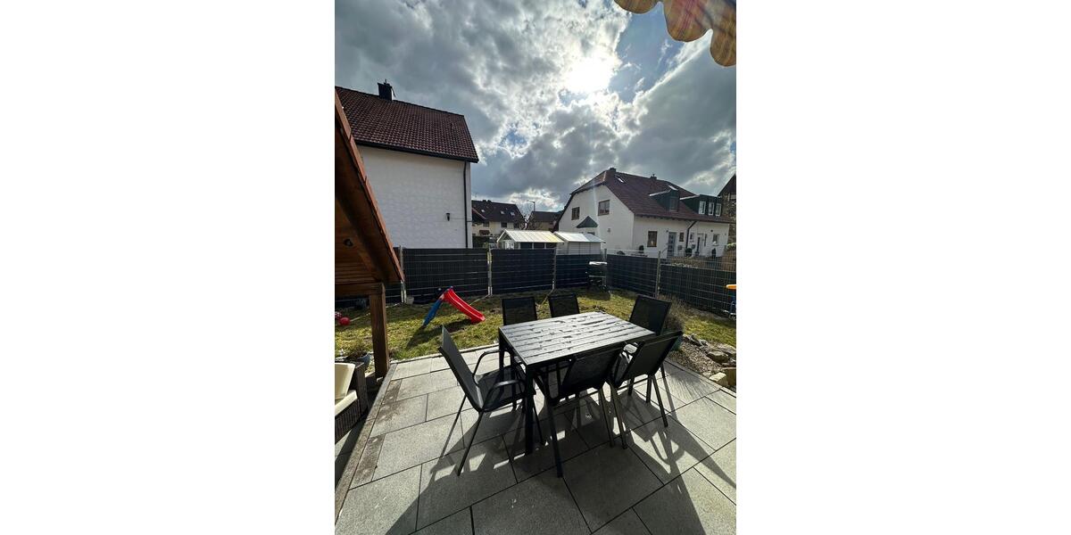 Reihenhaus Roth - 4 Zimmer, 120 m&sup2;, 1.400&euro; | Angebot:25751312