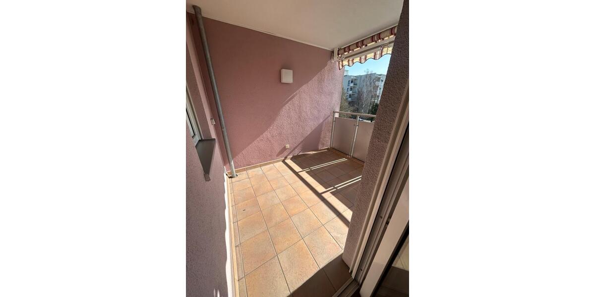 Etagenwohnung Nürnberg Gaismannshof - 3 Zimmer, 84 m&sup2;, 1.150&euro; | Angebot:25923238