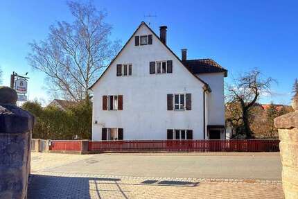 Haus Uttenreuth - 9 Zimmer, 240 m&sup2;, 590.000&euro; | Angebot:25545119