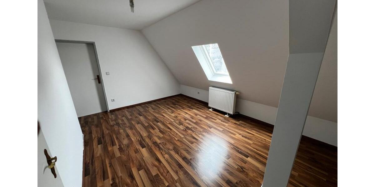 Maisonettenwohnung Nürnberg Gibitzenhof - 5 Zimmer, 90 m&sup2;, 1.600&euro; | Angebot:26624088