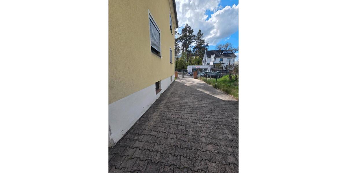 Villa Schwabach - 20 Zimmer, 250 m&sup2;, 4.200&euro; | Angebot:26652343