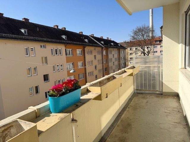 Etagenwohnung Nürnberg Steinbühl - 3 Zimmer, 82 m&sup2;, 299.000&euro; | Angebot:25914262