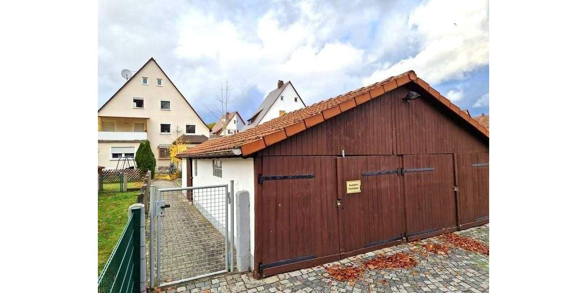 Mehrfamilienhaus, Wohnhaus Lauf - 4 Zimmer, 104 m&sup2;, 318.000&euro; | Angebot:25699319